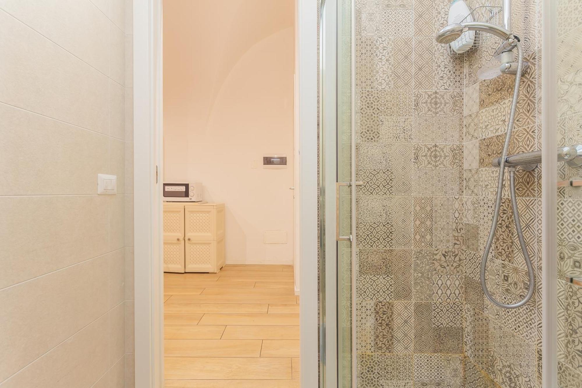 Red Rooms By Wonderful Italy Bari Bagian luar foto