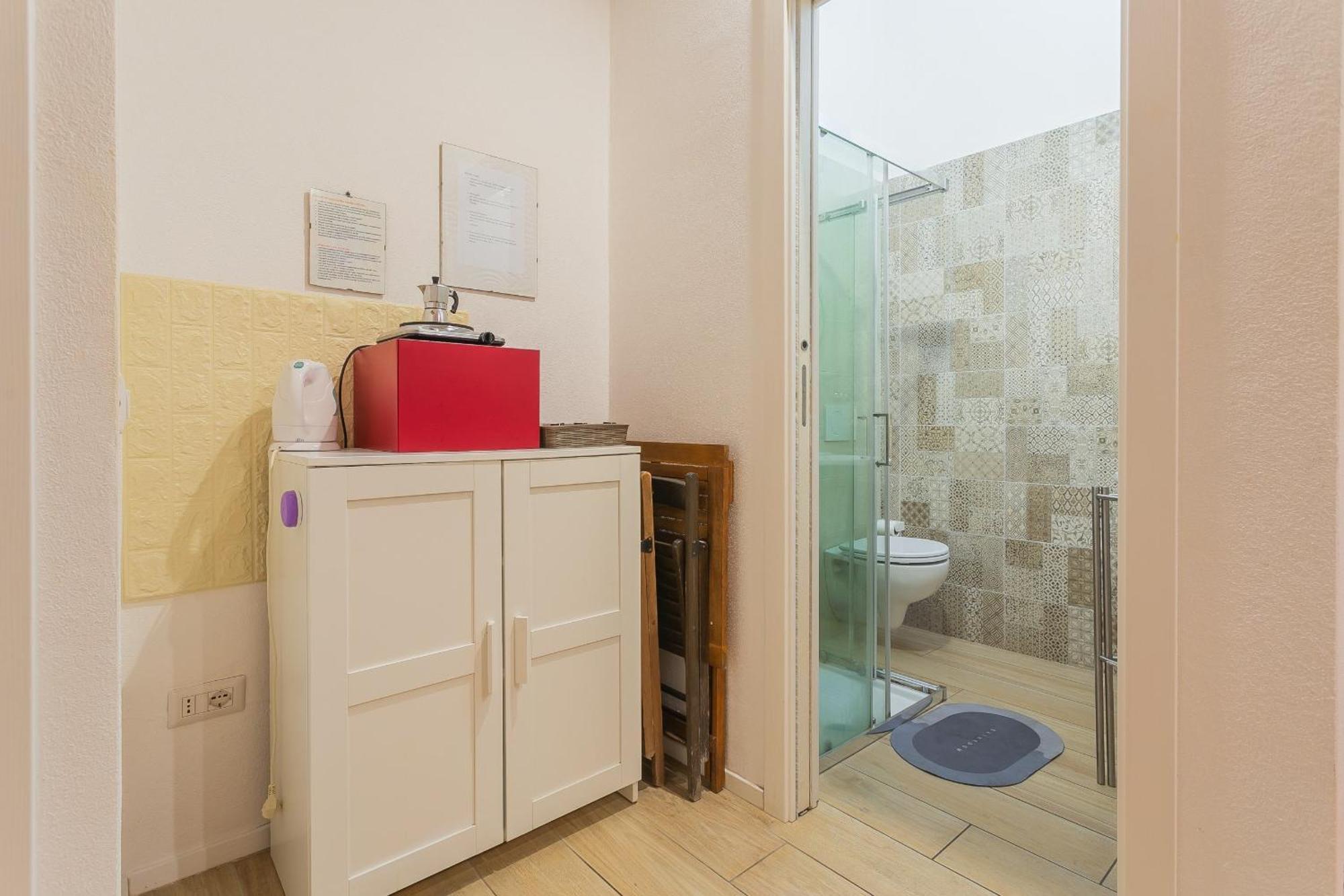 Red Rooms By Wonderful Italy Bari Bagian luar foto